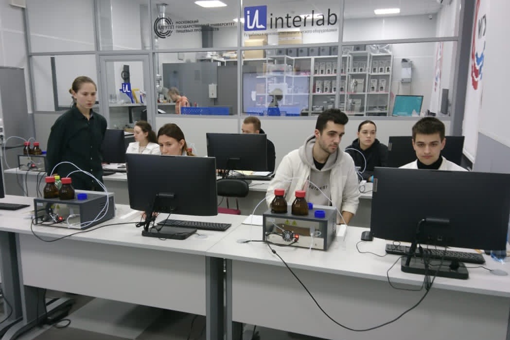 В Росбиотех прошла лекция по разработке хроматографического метода анализа от старшего научного сотрудника Лаборатории ядерного магнитного резонанса В Росбиотех прошла лекция по разработке хроматографического метода анализа от старшего научного сотрудника Лаборатории ядерного магнитного резонанса