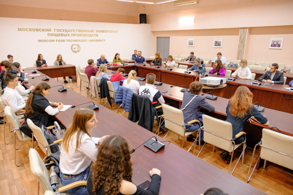Поздравляем с Днем аспирантов! Поздравляем с Днем аспирантов!
