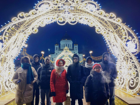 Учащиеся подготовительного факультета Института международного образования РОСБИОТЕХа посетили музей ГЭС-2