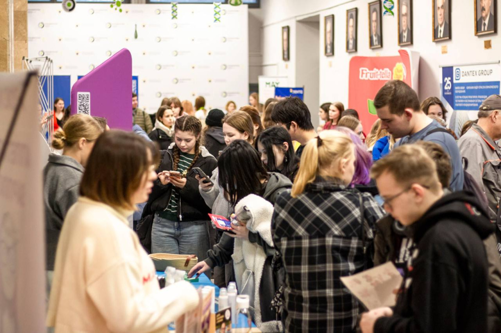 Готовы пригласить на работу уже сегодня: в РОСБИОТЕХе прошел фестиваль PROFFEST-2025 